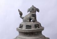 清咸丰元年“联盛造”万寿宫坐狮钮三兽足铜炉